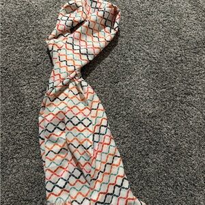 Colorful Wavy Pattern Scarf